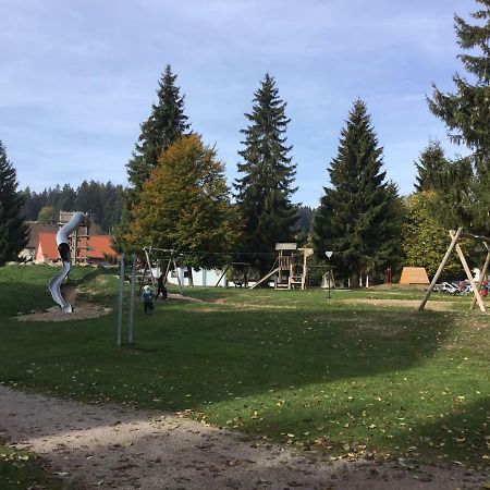 Gemuetliche 1Z Fewo In Schoenwald Mit Balkon, Schwimmbad, Sauna, Fitness Eksteriør bilde
